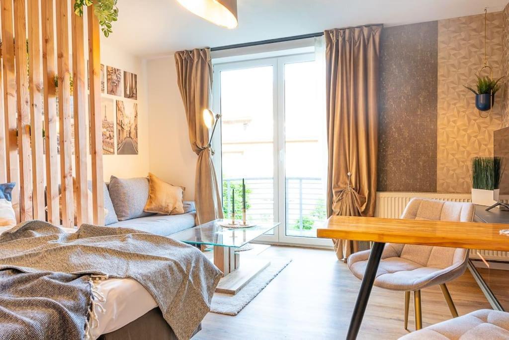 Golden Nugget Inkl Wlan, Parkplatz Apartment Detmold Ngoại thất bức ảnh